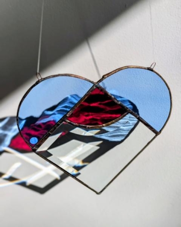 SÜDA, Sinise punasega